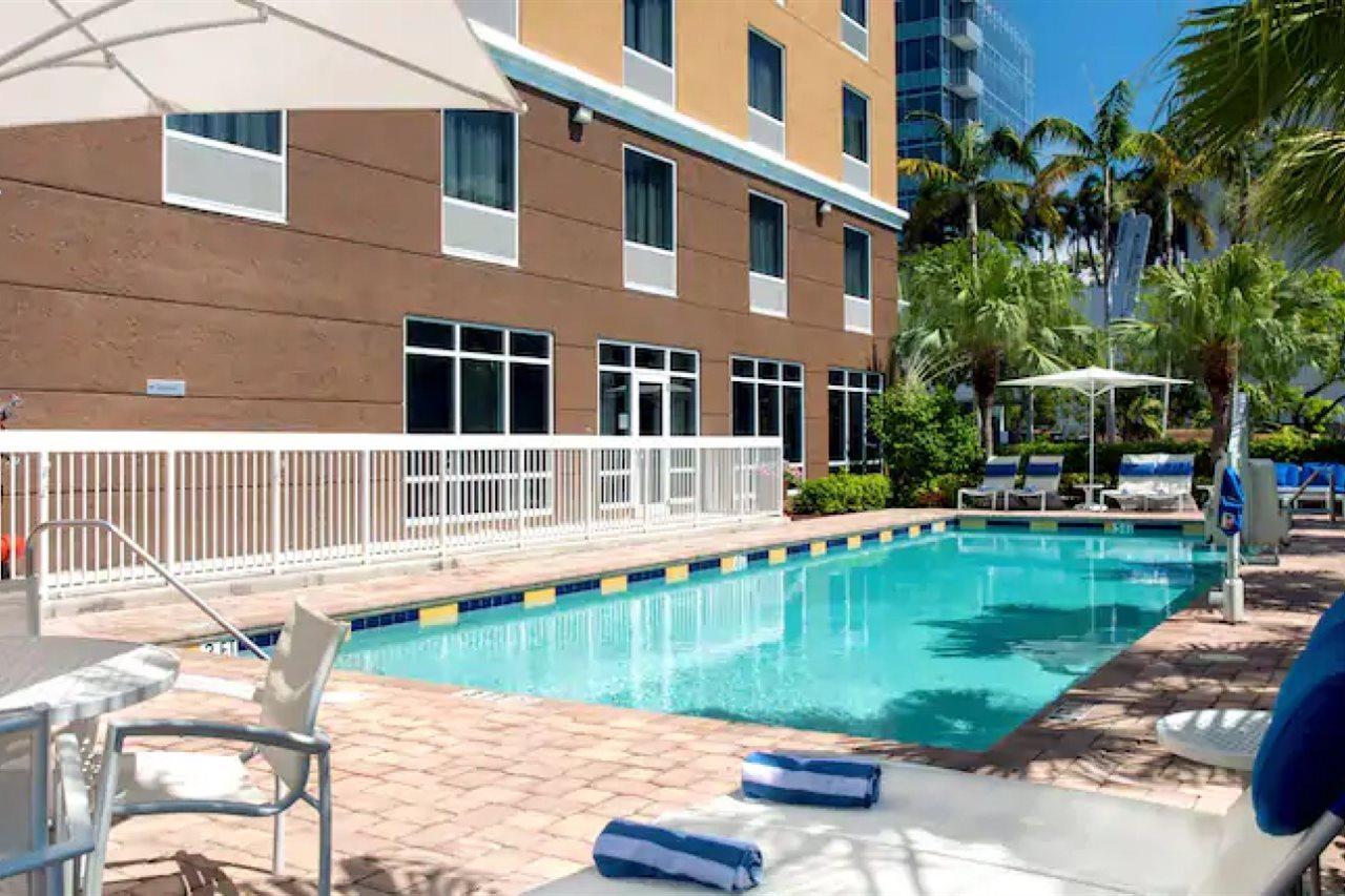 Hampton Inn Hallandale Beach-Aventura Hollywood Extérieur photo