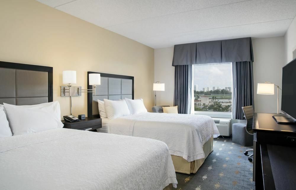 Hampton Inn Hallandale Beach-Aventura Hollywood Extérieur photo